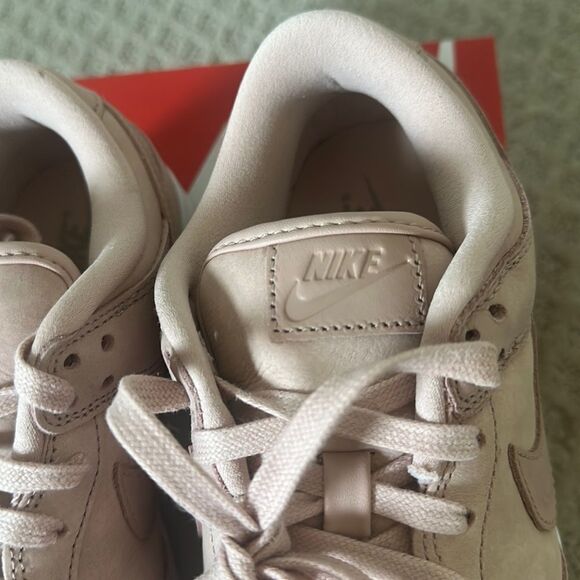 NWT sz 7.5 Nike Women’s Dunk Low premium pink - Picture 8 of 9